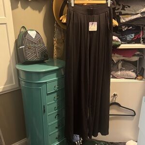 Elegant Black Wide-Leg Pants